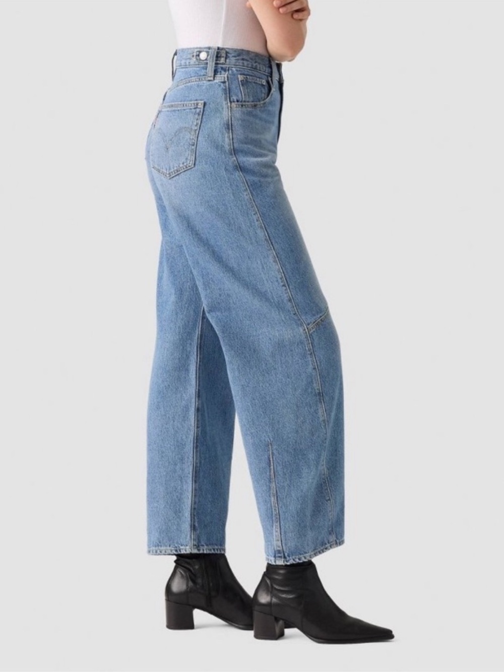 Levi’s Women’s Cinch Barrel Jeans - Let Love In Size 27x31 NWOT - Picture 2 of 12